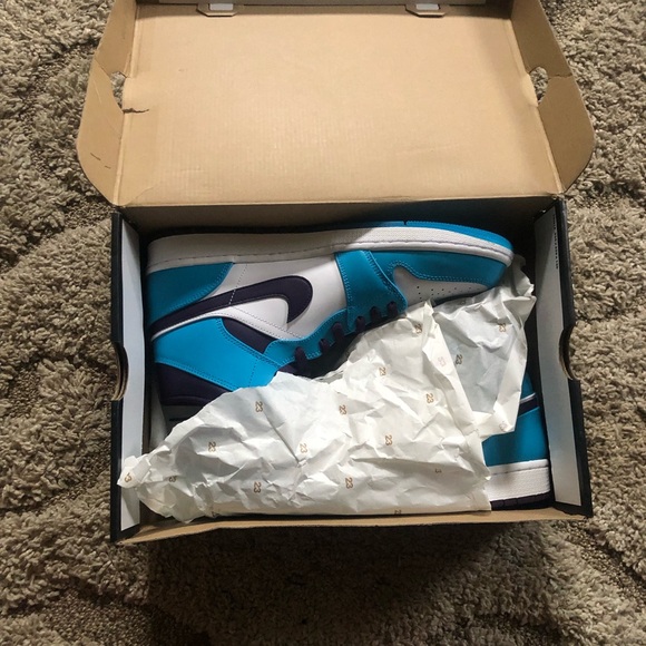 Air Jordan 1 Mid - Hornet size 10.5 - Picture 2 of 7